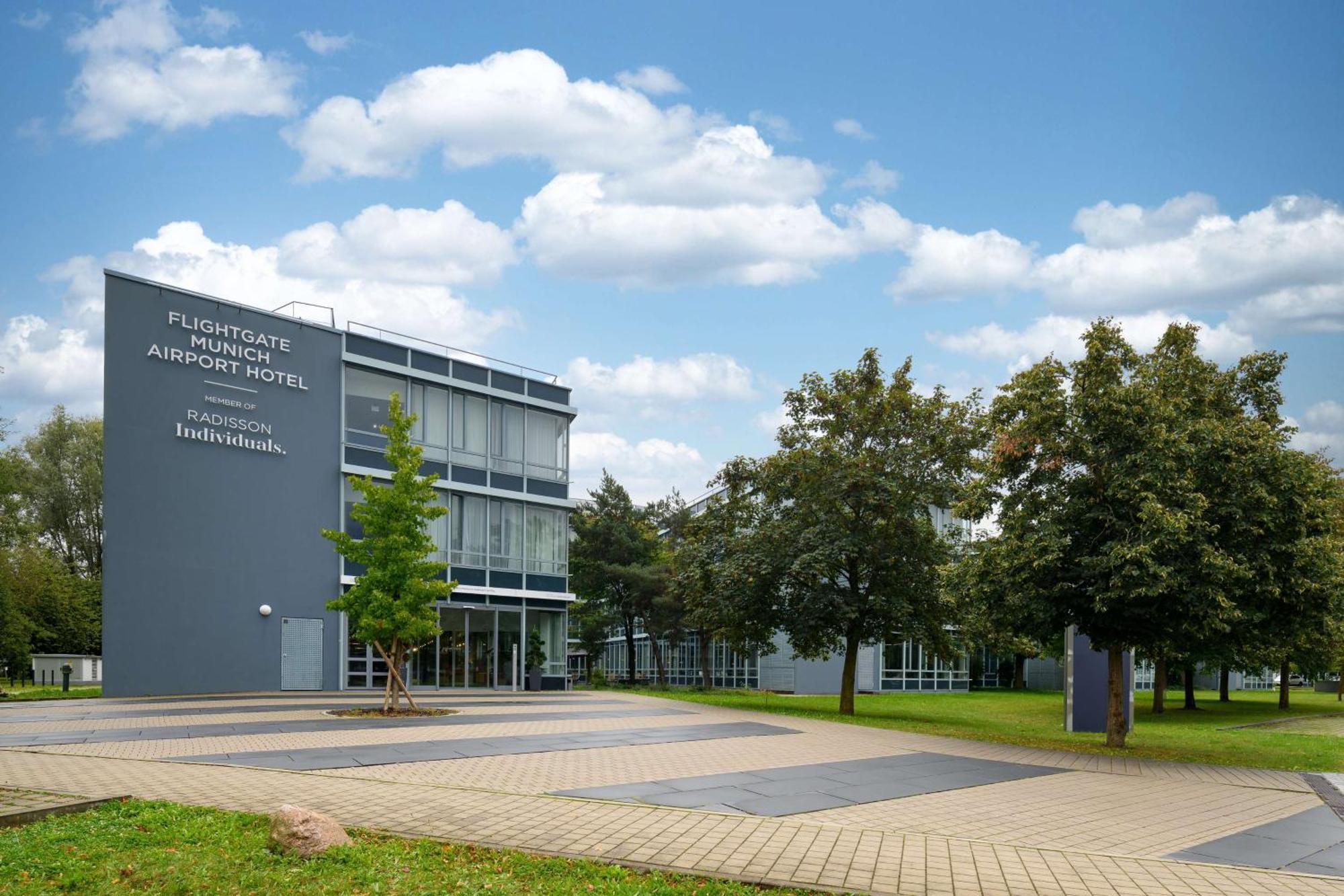Flightgate Munich Airport Hotel, A Member Of Radisson Individuals Hallbergmoos Exterior foto