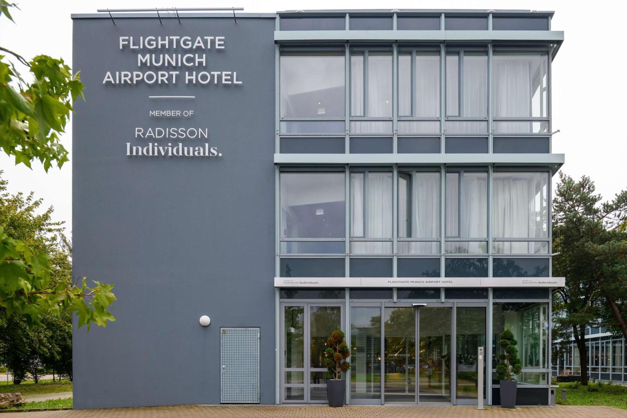 Flightgate Munich Airport Hotel, A Member Of Radisson Individuals Hallbergmoos Exterior foto