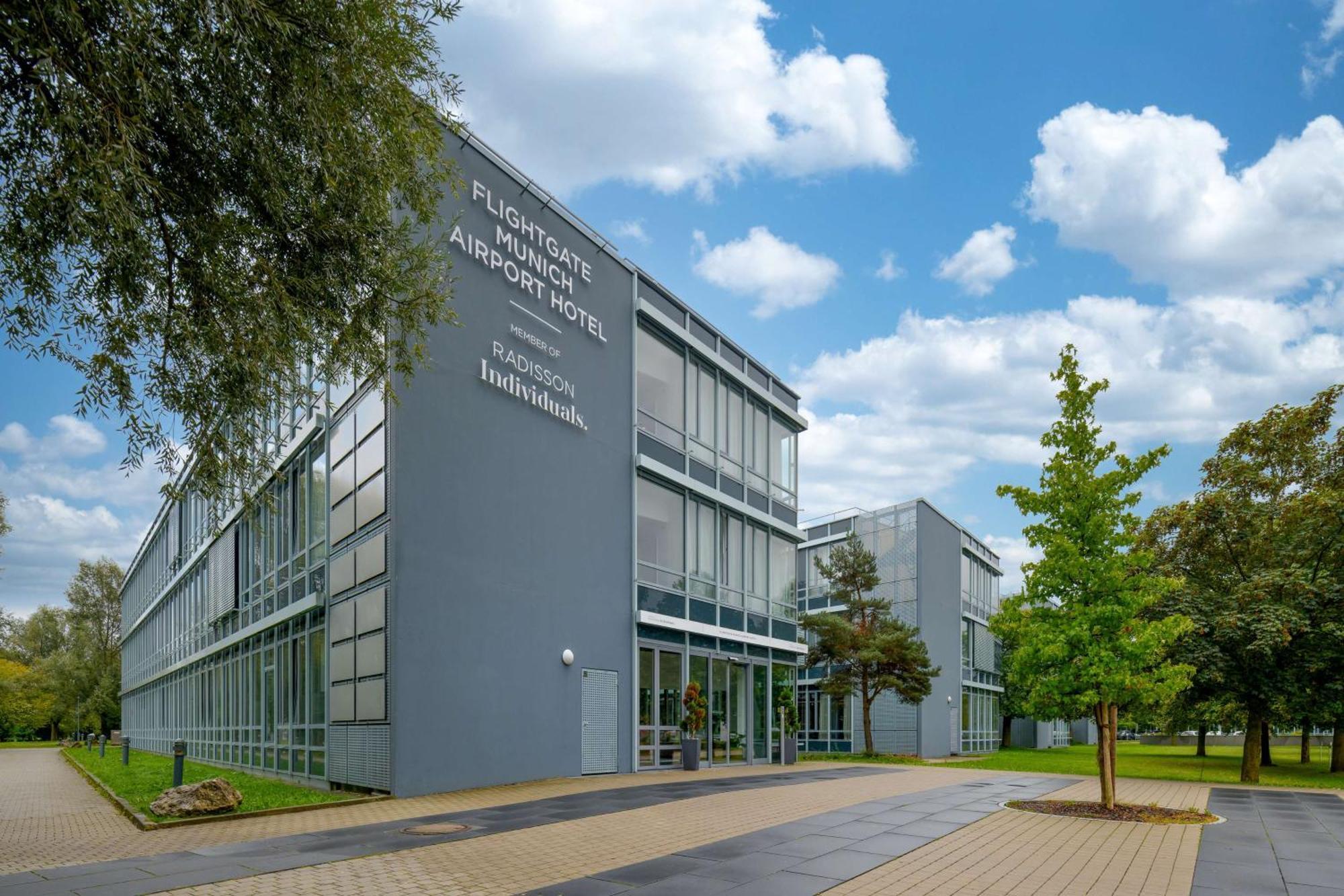 Flightgate Munich Airport Hotel, A Member Of Radisson Individuals Hallbergmoos Exterior foto