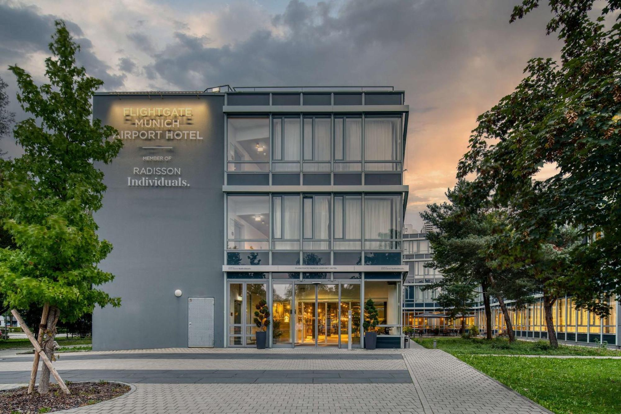 Flightgate Munich Airport Hotel, A Member Of Radisson Individuals Hallbergmoos Exterior foto